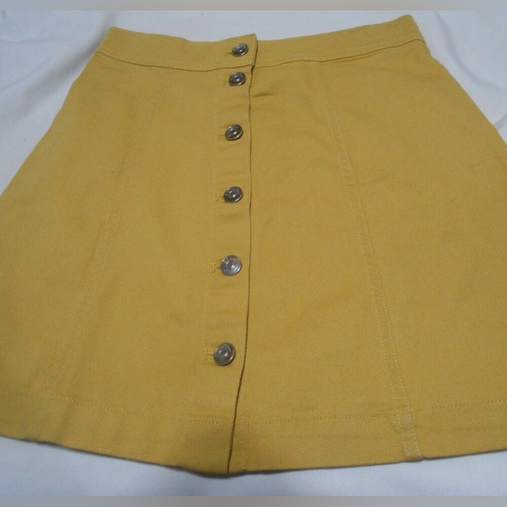 H&M Divided Yellow Gold Button-Front Mini Skirt- Sz 2. 100% COTTON